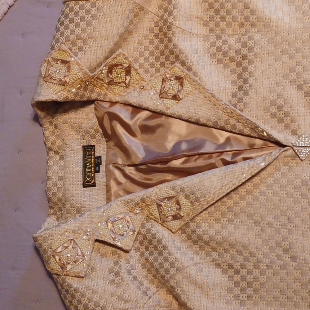 Donna Vinci Jacket and skirt set w/ camy